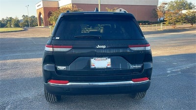 2025 Jeep Grand Cherokee GRAND CHEROKEE LAREDO 4X2