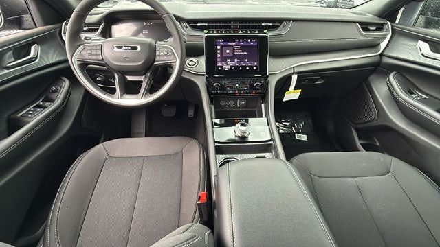 2026 Jeep Grand Cherokee GRAND CHEROKEE LAREDO X 4X2
