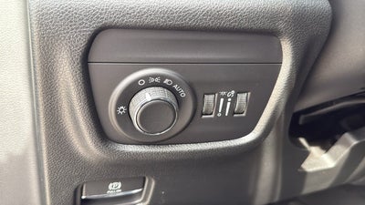 2027 Jeep Grand Cherokee GRAND CHEROKEE LAREDO X 4X2