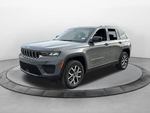 2027 Jeep Grand Cherokee GRAND CHEROKEE LAREDO X 4X2