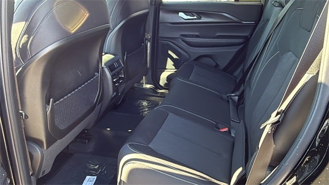 2025 Jeep Grand Cherokee GRAND CHEROKEE LAREDO X 4X2