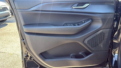 2025 Jeep Grand Cherokee GRAND CHEROKEE LAREDO X 4X2