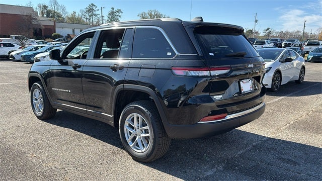 2025 Jeep Grand Cherokee GRAND CHEROKEE LAREDO X 4X2