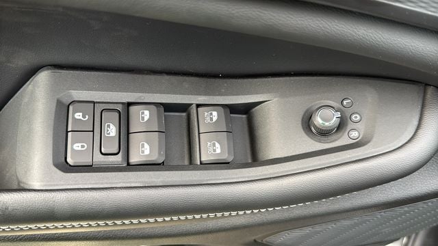2027 Jeep Grand Cherokee GRAND CHEROKEE LAREDO X 4X2