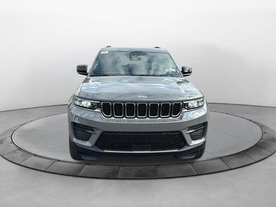 2027 Jeep Grand Cherokee GRAND CHEROKEE LAREDO X 4X2