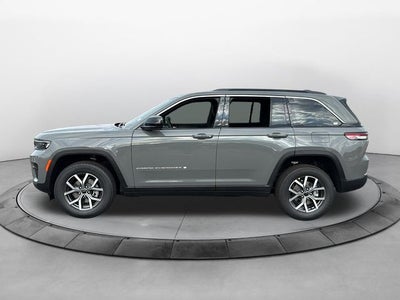 2027 Jeep Grand Cherokee GRAND CHEROKEE LAREDO X 4X2