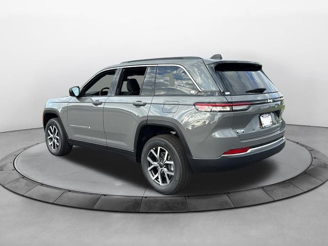 2027 Jeep Grand Cherokee GRAND CHEROKEE LAREDO X 4X2