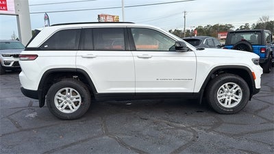 2025 Jeep Grand Cherokee GRAND CHEROKEE LAREDO 4X2