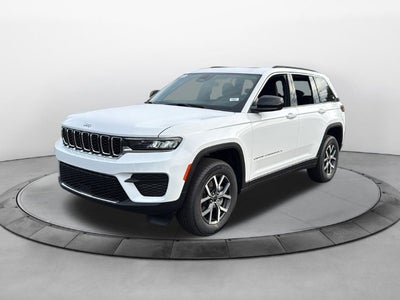 2027 Jeep Grand Cherokee GRAND CHEROKEE LAREDO X 4X2