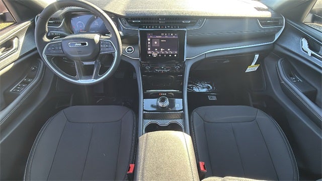 2025 Jeep Grand Cherokee GRAND CHEROKEE LAREDO X 4X2