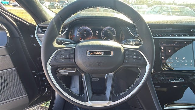 2025 Jeep Grand Cherokee GRAND CHEROKEE LAREDO X 4X2