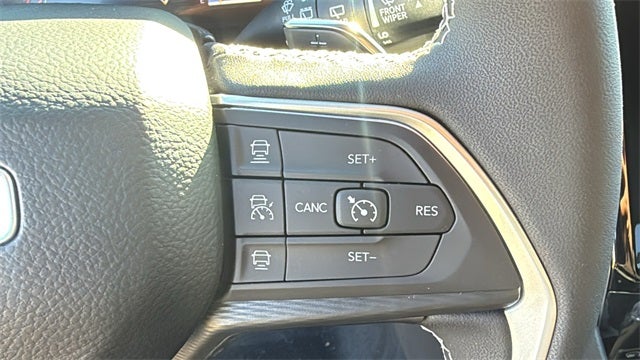 2025 Jeep Grand Cherokee GRAND CHEROKEE LAREDO X 4X2