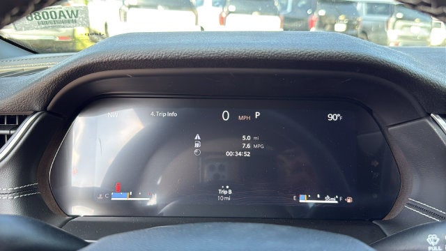 2027 Jeep Grand Cherokee GRAND CHEROKEE LAREDO X 4X2