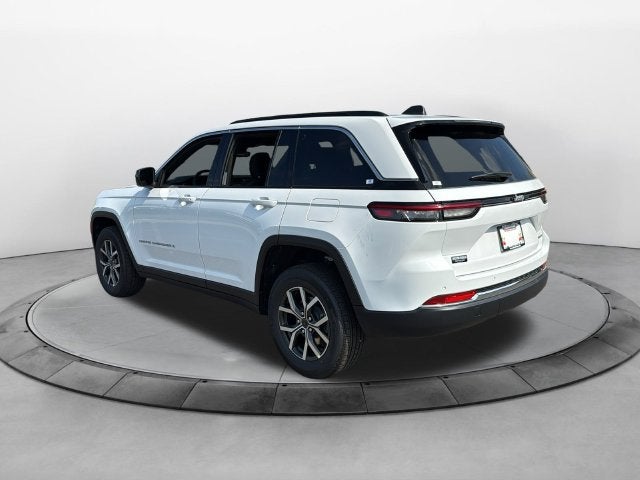 2027 Jeep Grand Cherokee GRAND CHEROKEE LAREDO X 4X2