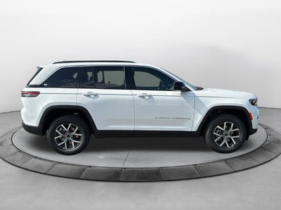2027 Jeep Grand Cherokee GRAND CHEROKEE LAREDO X 4X2