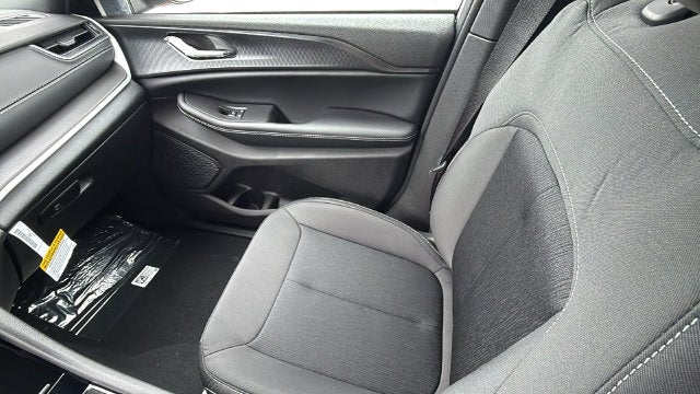 2027 Jeep Grand Cherokee GRAND CHEROKEE LAREDO X 4X2