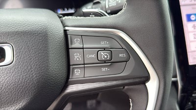 2027 Jeep Grand Cherokee GRAND CHEROKEE LAREDO X 4X2