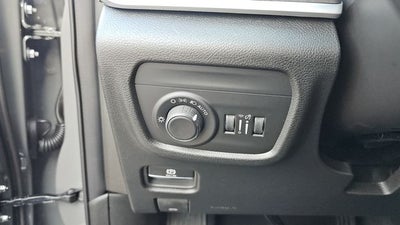 2027 Jeep Grand Cherokee Laredo Altitude