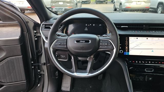 2027 Jeep Grand Cherokee Laredo Altitude