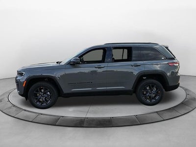 2027 Jeep Grand Cherokee Laredo Altitude