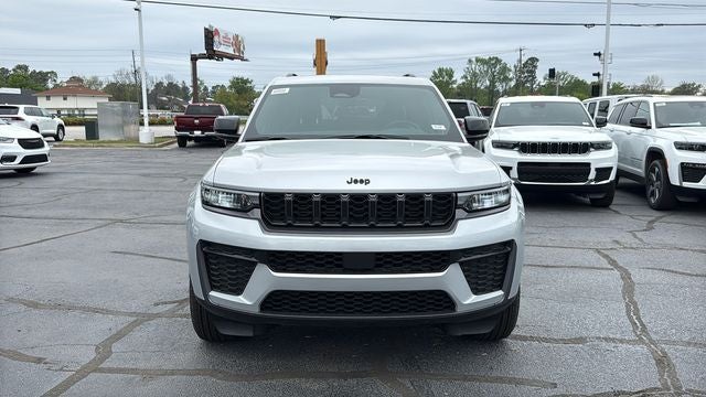 2026 Jeep Grand Cherokee GRAND CHEROKEE LAREDO ALTITUDE 4X2