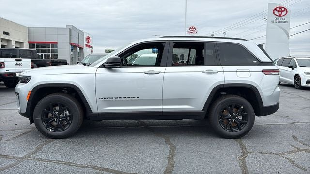 2026 Jeep Grand Cherokee GRAND CHEROKEE LAREDO ALTITUDE 4X2