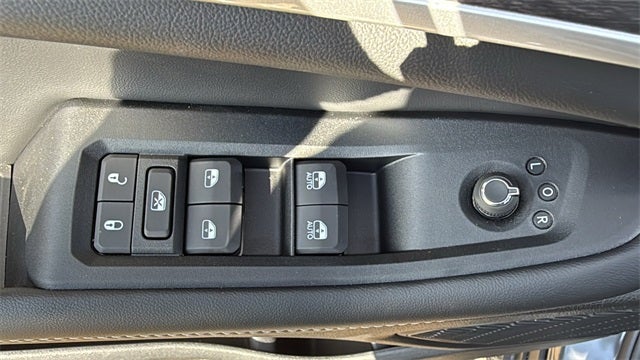 2025 Jeep Grand Cherokee GRAND CHEROKEE LIMITED 4X2