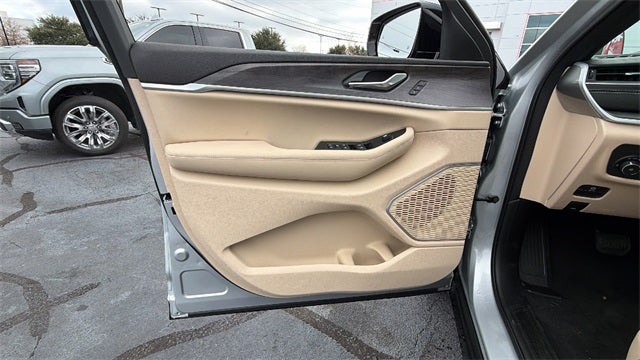 2025 Jeep Grand Cherokee GRAND CHEROKEE LIMITED 4X2