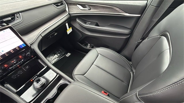 2025 Jeep Grand Cherokee GRAND CHEROKEE LIMITED 4X2