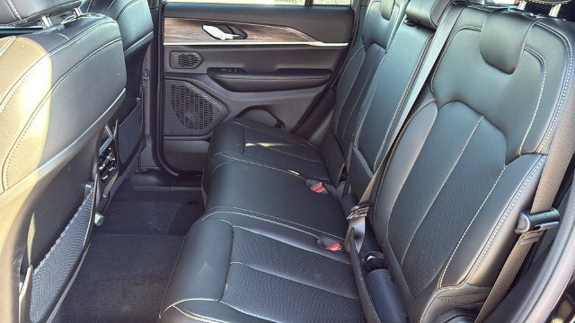 2027 Jeep Grand Cherokee GRAND CHEROKEE LIMITED 4X2