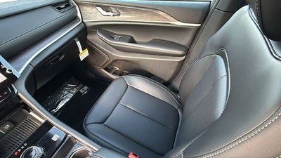 2027 Jeep Grand Cherokee GRAND CHEROKEE LIMITED 4X2