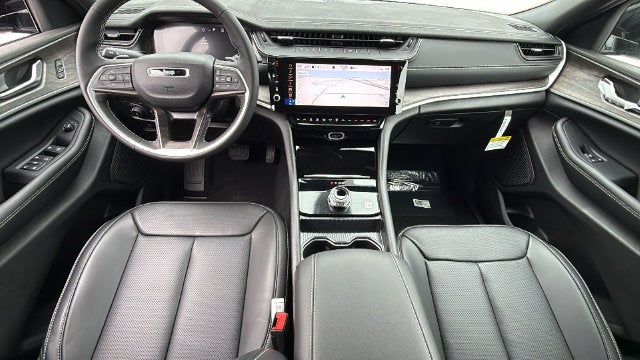 2027 Jeep Grand Cherokee GRAND CHEROKEE LIMITED 4X2