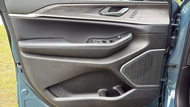 2026 Jeep Grand Cherokee GRAND CHEROKEE LIMITED 4X2
