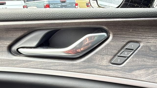 2026 Jeep Grand Cherokee GRAND CHEROKEE LIMITED 4X2