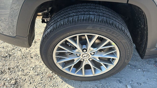 2027 Jeep Grand Cherokee GRAND CHEROKEE LIMITED 4X2