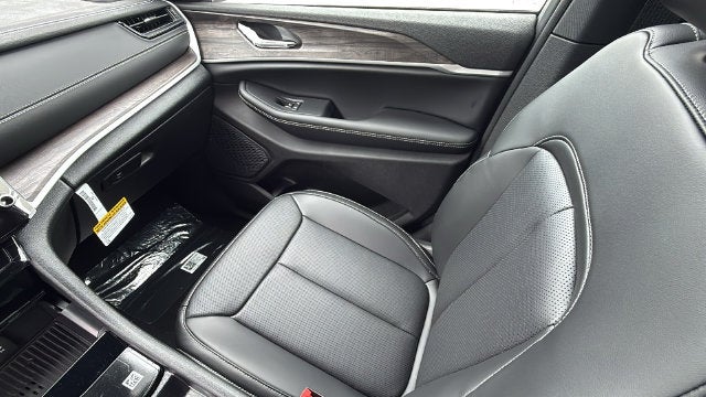 2027 Jeep Grand Cherokee GRAND CHEROKEE LIMITED 4X2