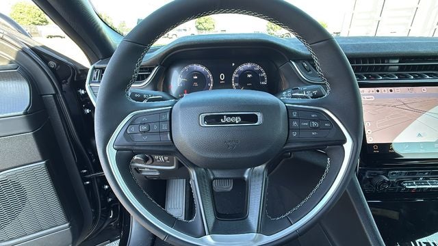 2027 Jeep Grand Cherokee GRAND CHEROKEE LAREDO X 4X4