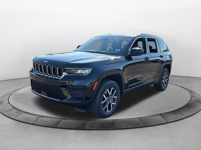 2027 Jeep Grand Cherokee GRAND CHEROKEE LAREDO X 4X4