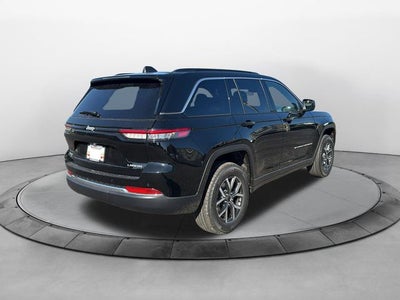 2027 Jeep Grand Cherokee GRAND CHEROKEE LAREDO X 4X4