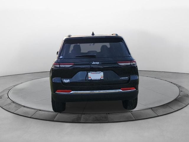 2027 Jeep Grand Cherokee Laredo