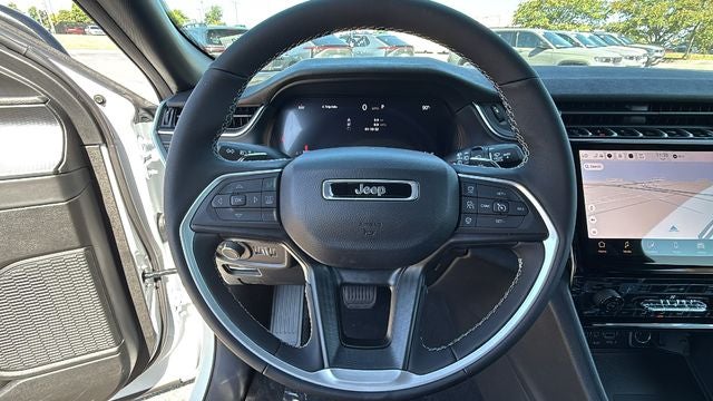 2027 Jeep Grand Cherokee GRAND CHEROKEE LAREDO X 4X4