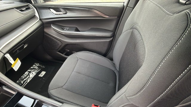 2027 Jeep Grand Cherokee GRAND CHEROKEE LAREDO X 4X4