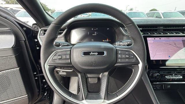2027 Jeep Grand Cherokee GRAND CHEROKEE LAREDO X 4X4