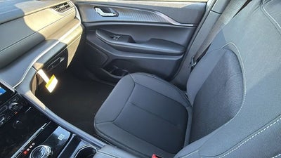 2027 Jeep Grand Cherokee GRAND CHEROKEE LAREDO 4X4