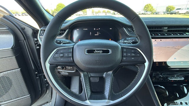 2027 Jeep Grand Cherokee GRAND CHEROKEE LAREDO 4X4