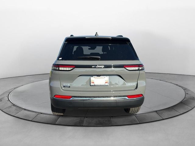 2027 Jeep Grand Cherokee GRAND CHEROKEE LAREDO 4X4