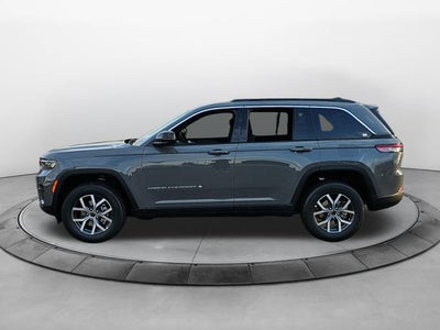 2027 Jeep Grand Cherokee Laredo X