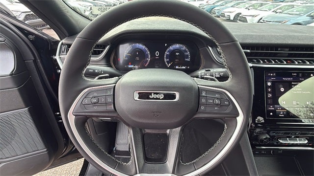 2025 Jeep Grand Cherokee GRAND CHEROKEE LAREDO X 4X4