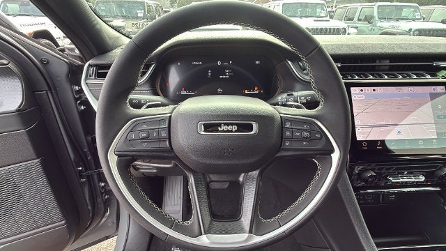 2027 Jeep Grand Cherokee GRAND CHEROKEE LAREDO 4X4