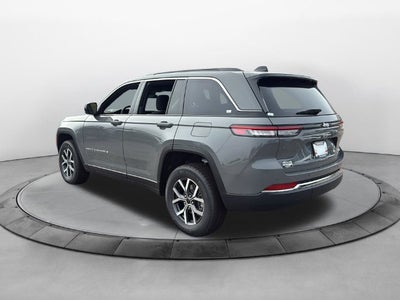 2027 Jeep Grand Cherokee GRAND CHEROKEE LAREDO 4X4